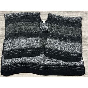Woolrich Sweater Blanket‎ Wrap Poncho Cape Black White Boucle Cozy One Size Boho